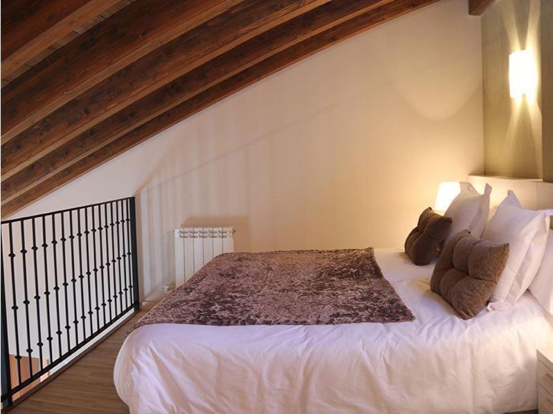 Fuente De La Estacion Lejlighedshotel Ezcaray Eksteriør billede
